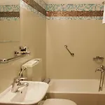 Pella Hotel 2*