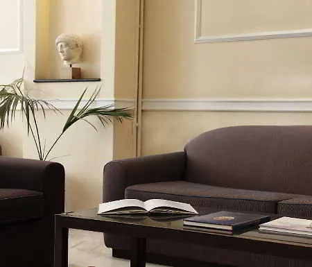 Hotel Pella 2*